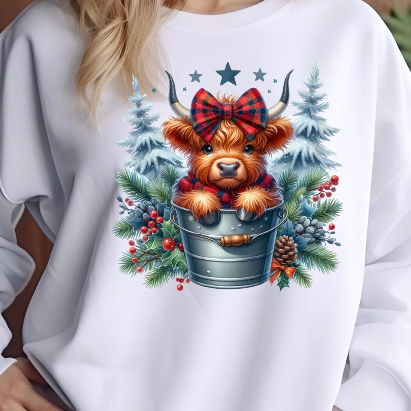 Highland Cow Christmas Sweatshirt: Cozy Farm Animal Holiday Pullover