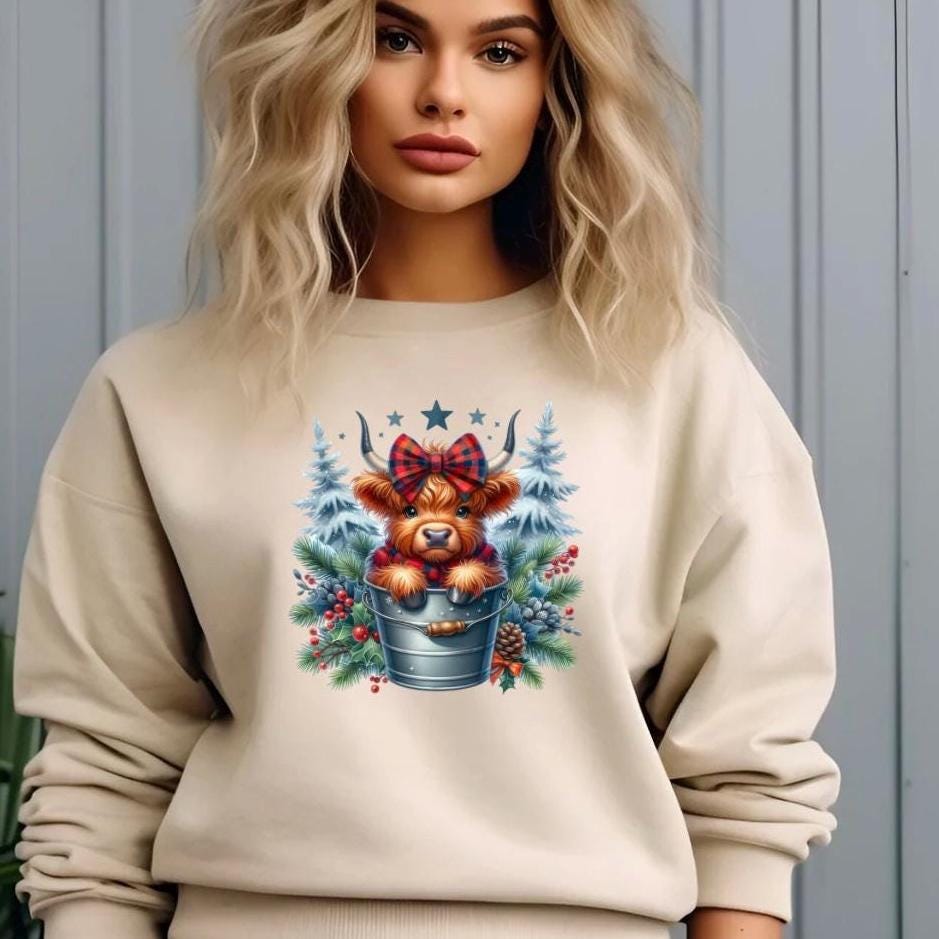 Highland Cow Christmas Sweatshirt: Cozy Farm Animal Holiday Pullover