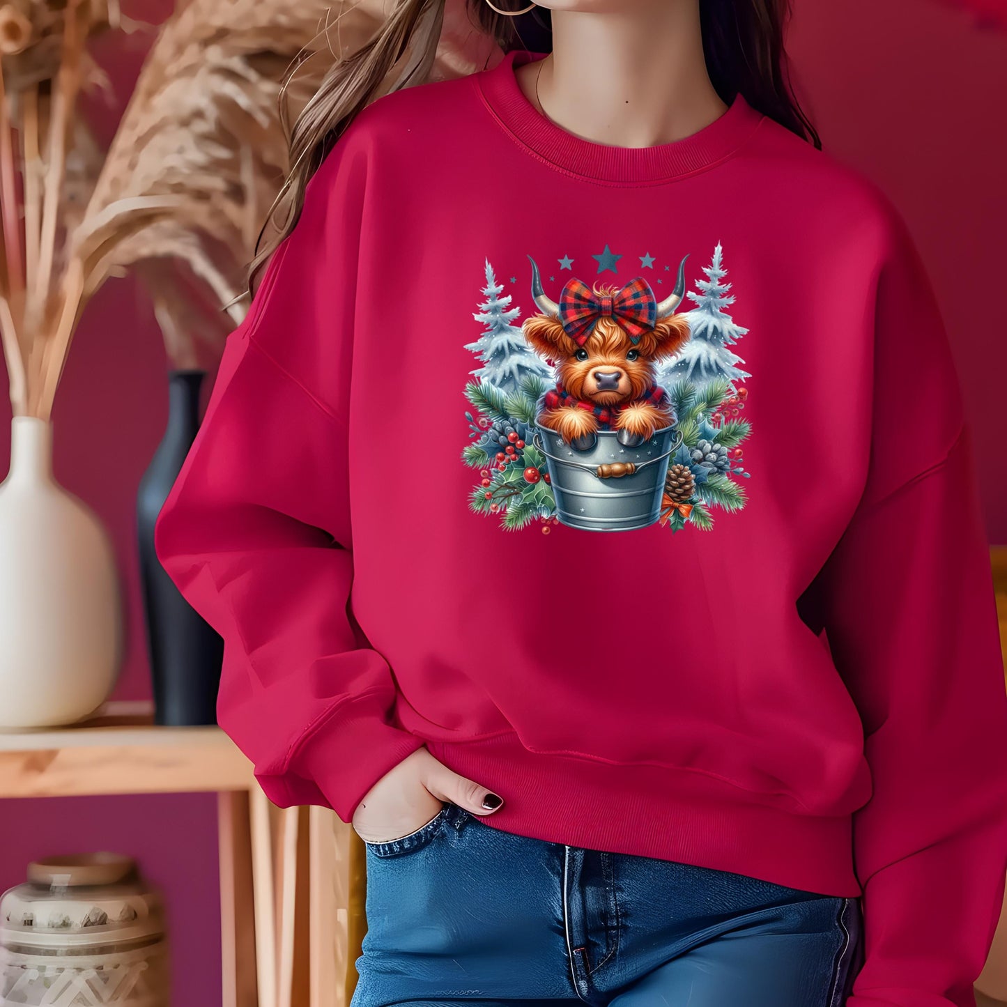 Highland Cow Christmas Sweatshirt: Cozy Farm Animal Holiday Pullover